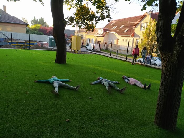 Előudvar2
