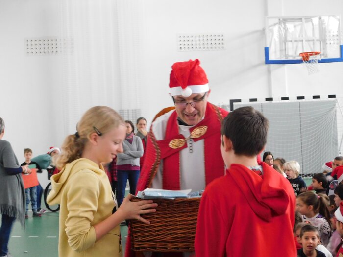 Mikulás (8)